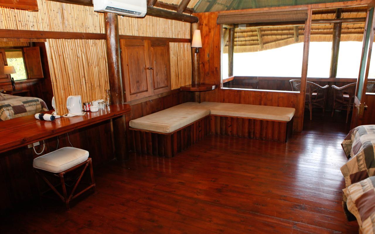 بونغولا Nkwazi Lake Lodge المظهر الخارجي الصورة