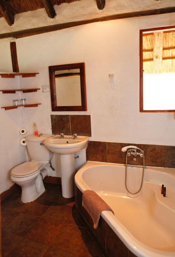 بونغولا Nkwazi Lake Lodge المظهر الخارجي الصورة